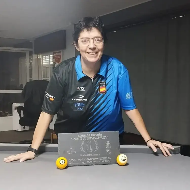 Silvia lópez fibla campiona de la 1a copa  d’espanya de bola 9